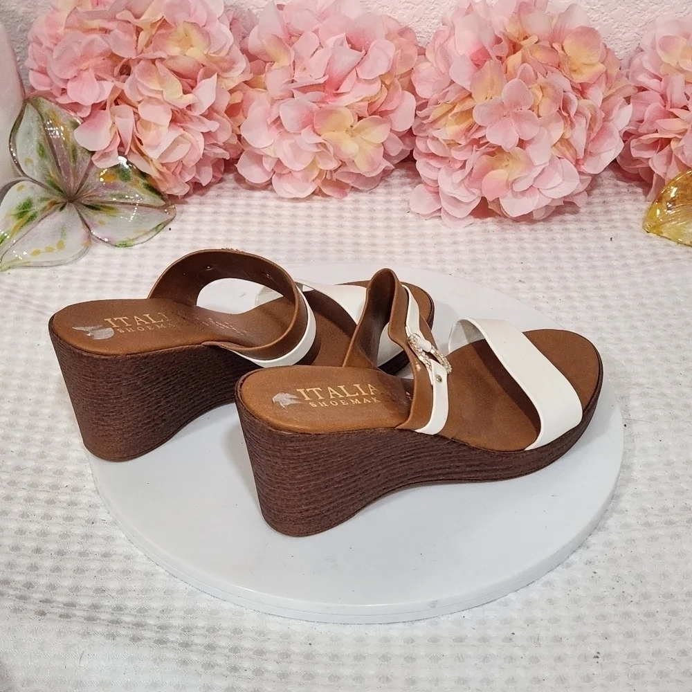 Toscanella Made In Italy Ulta Wedge Sandals with Rhinestones Detail Size 7.5